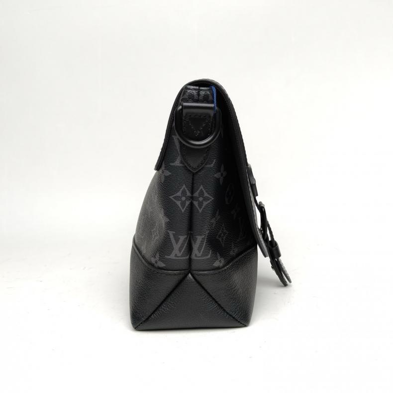 LOUIS VUITTON 黑色PVC晶片Saumur郵差包肩背包-4