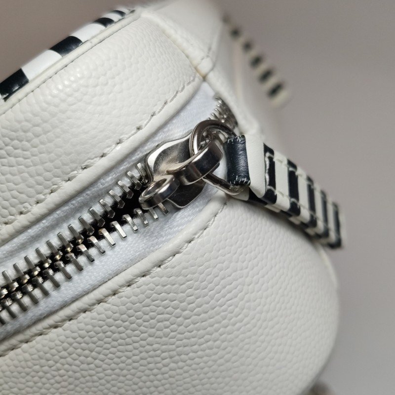 Chanel Vanity Case中號牛皮拼色斑馬紋雙C標識斜挎包單肩包 9.8新-10