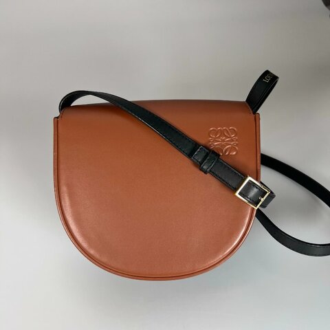 LOEWE 062101 咖黑皮革馬鞍包