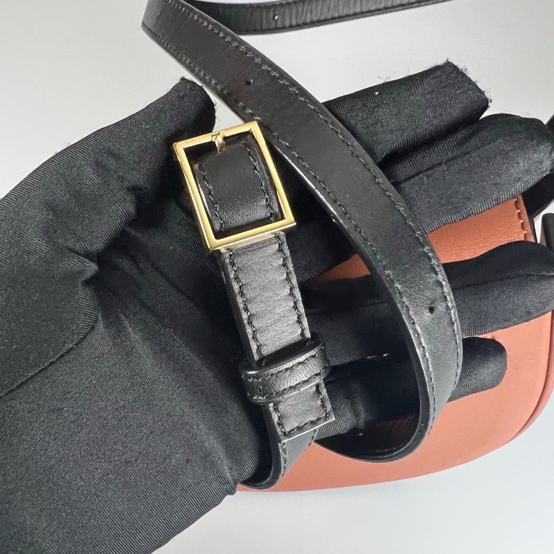 LOEWE 062101 咖黑皮革馬鞍包-9