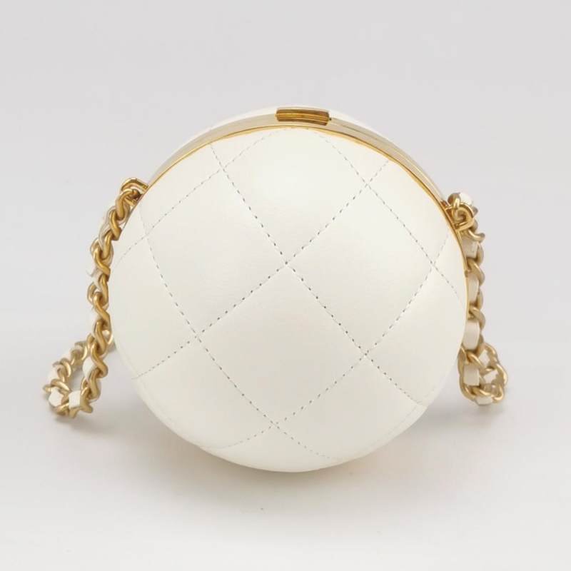 Chanel羊皮純色菱格絎縫字母Logo斜挎包單肩包 9.8新-4