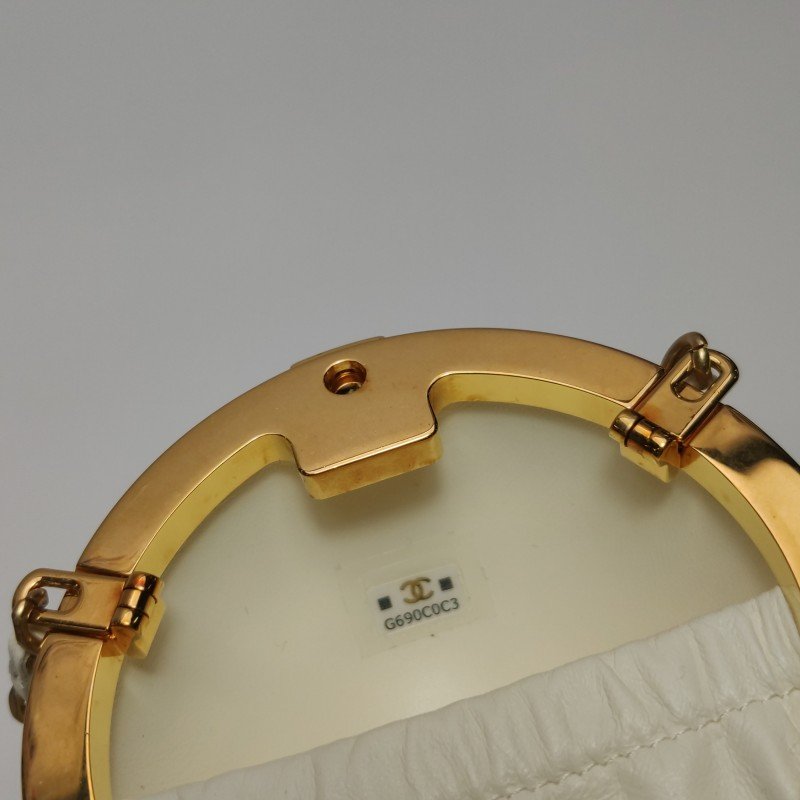 Chanel羊皮純色菱格絎縫字母Logo斜挎包單肩包 9.8新-9