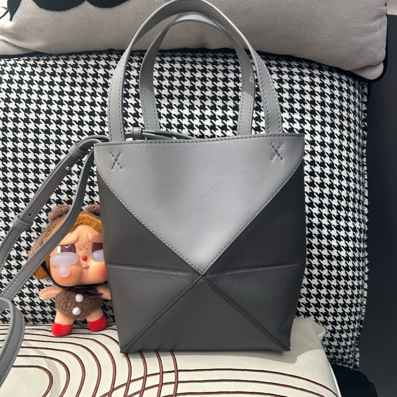 Loewe Mini Fold Tote bag 深灰牛皮拼銀色-2