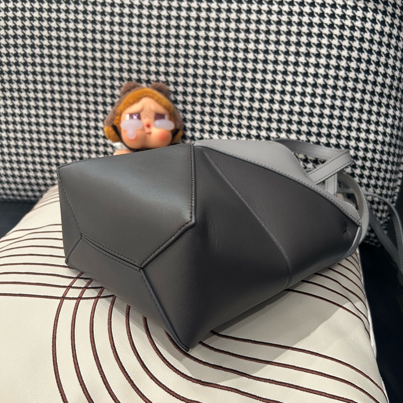 Loewe Mini Fold Tote bag 深灰牛皮拼銀色-5