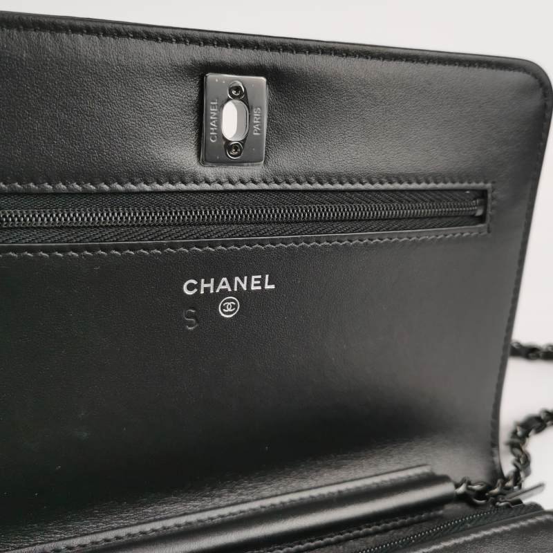 Chanel牛皮緞面純色水鑽裝飾雙C標識斜挎包單肩包 晶片款 9.8新-7