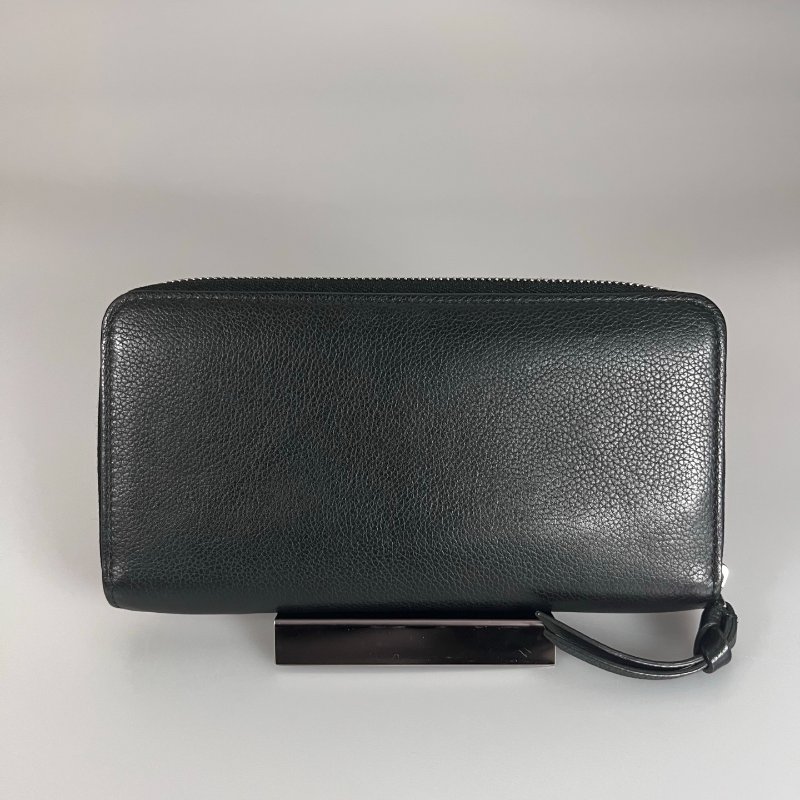 LV M62622 黑牛皮大LOGO長夾-1