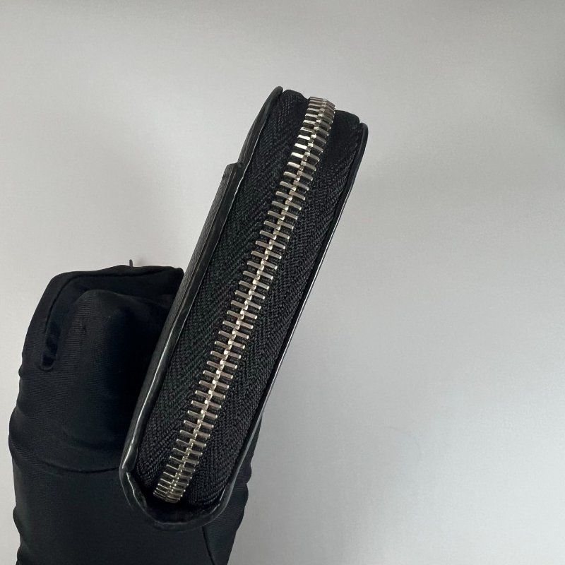 LV M62622 黑牛皮大LOGO長夾-2