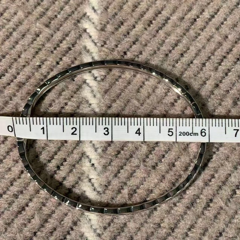 Chanel香奈兒coco crush 白金窄版菱格紋手鐲 S碼 2025購入-4