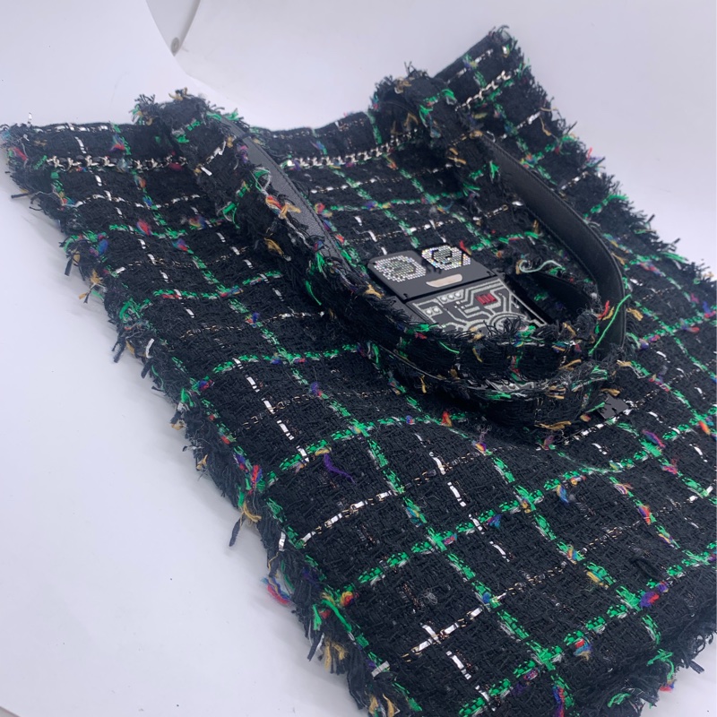 二手chanel香奈兒綠色毛呢機器人tote購物袋，沒有配件，有鐳射-2