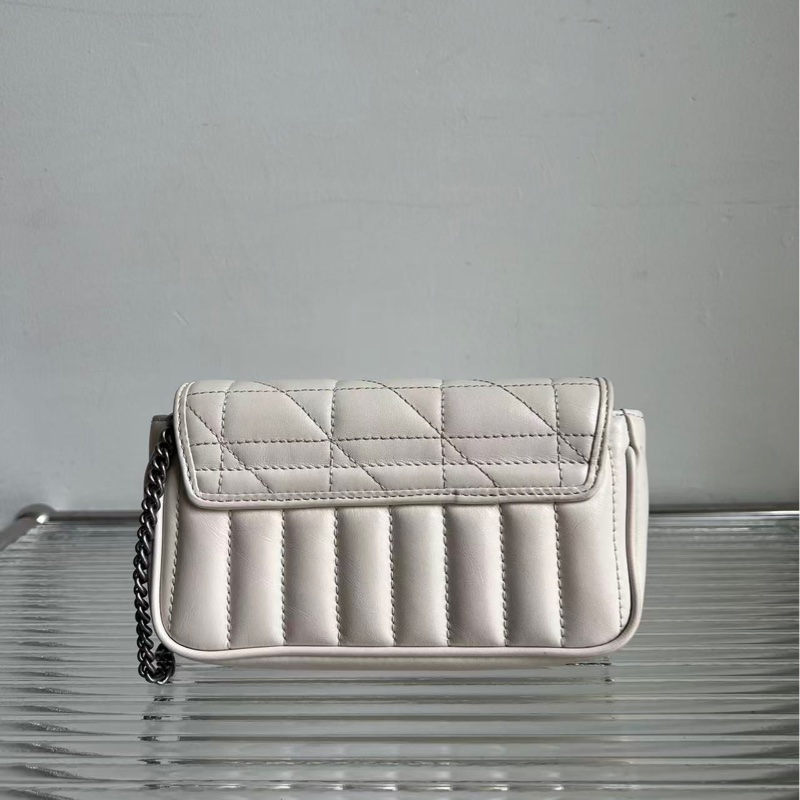 🔥新到:Gucci / 古馳 迷你馬蒙 Marmont 白色新豎條斜紋鏈條 尺寸:16.5*10*4.5-5