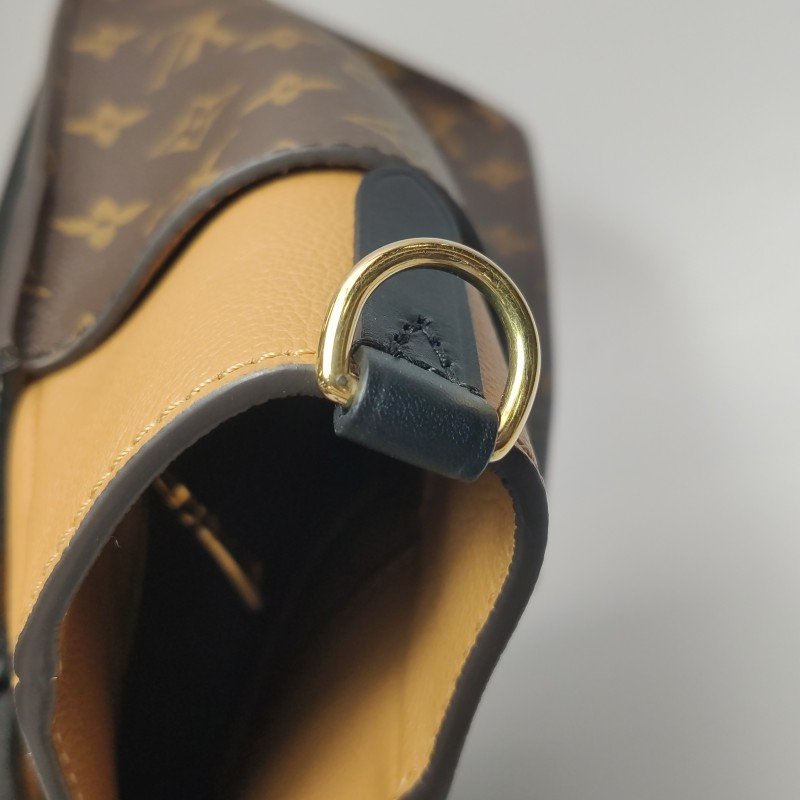 Louis Vuitton(LV)On My Side 中號牛皮拼色老花旋扣斜挎包單肩包晶片款-10