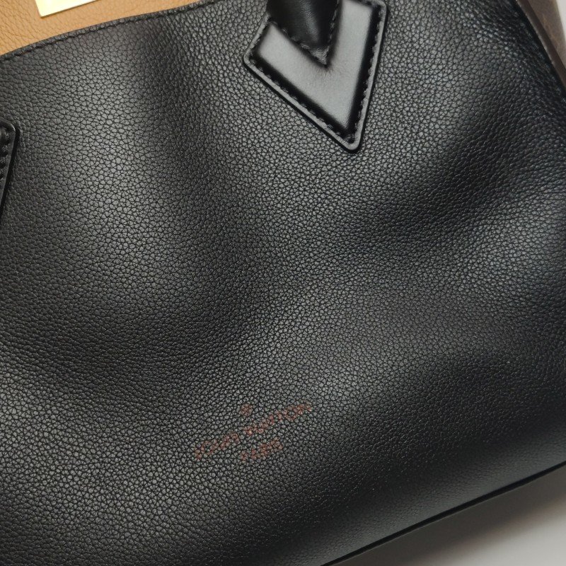 Louis Vuitton(LV)On My Side 中號牛皮拼色老花旋扣斜挎包單肩包晶片款-14