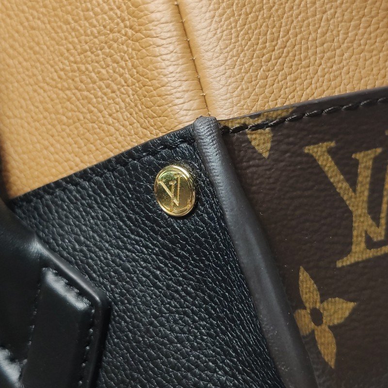 Louis Vuitton(LV)On My Side 中號牛皮拼色老花旋扣斜挎包單肩包晶片款-17