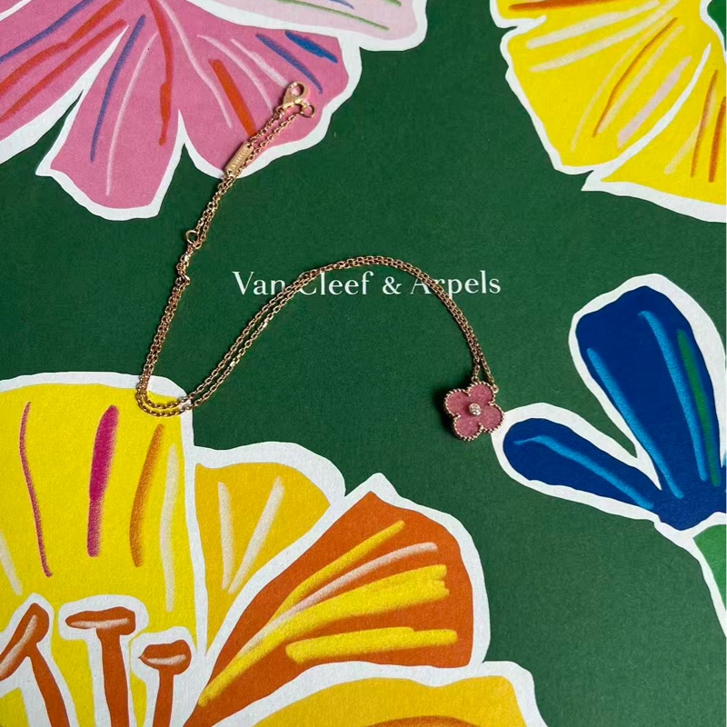 🔥新到：全🆕全套 Vca / 梵克雅寶21年聖誕節限定 薔薇石四葉草項鍊，18k玫瑰金鑲嵌天然薔薇石和鑽石，玫瑰粉色超溫柔，搭配鑽石點綴更顯高貴-6