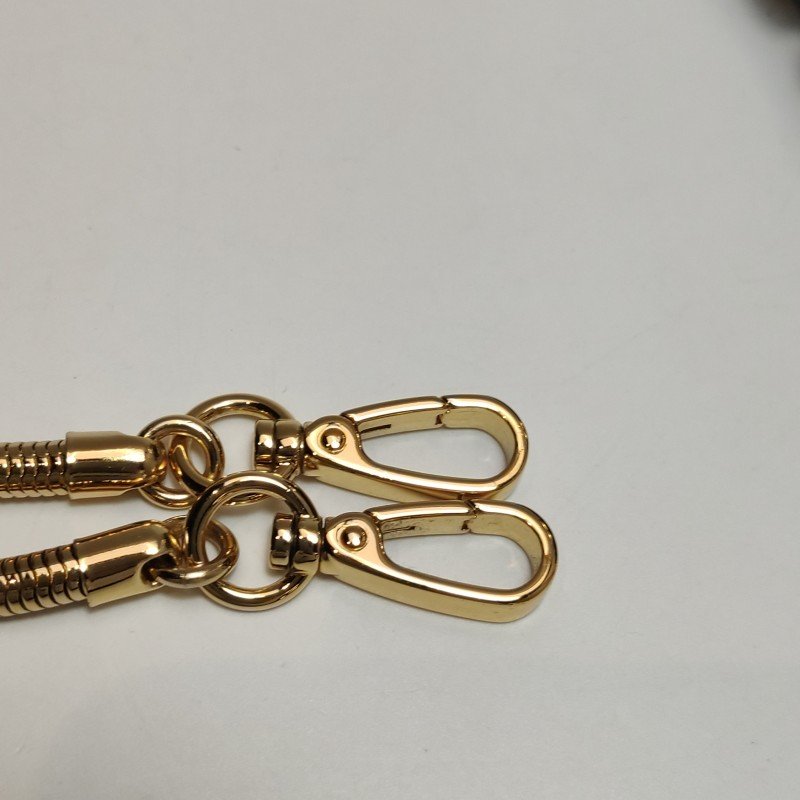 Miu Miu Belle羊皮純色字母Logo褶皺斜挎包單肩包-11