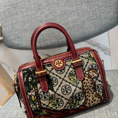 ｛🐯虎年限定包｝TB緹花拼接皮革小波士頓包