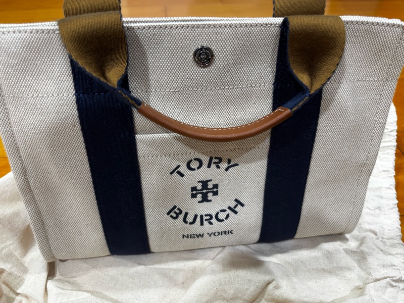 Tory Burch 海軍藍帆布托特包 (中號）附原廠防塵袋-0