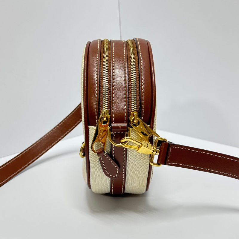 【極新🎁 好溫柔】 Burberry 巴寶莉 圓餅包 斜背包（專櫃63,000)-6
