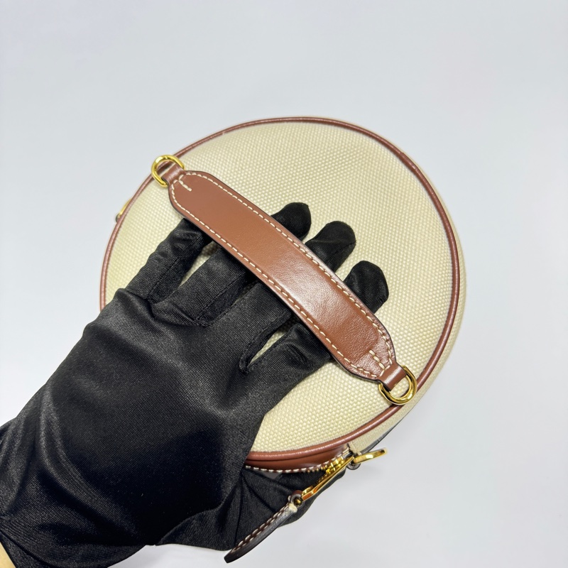 【極新🎁 好溫柔】 Burberry 巴寶莉 圓餅包 斜背包（專櫃63,000)-16