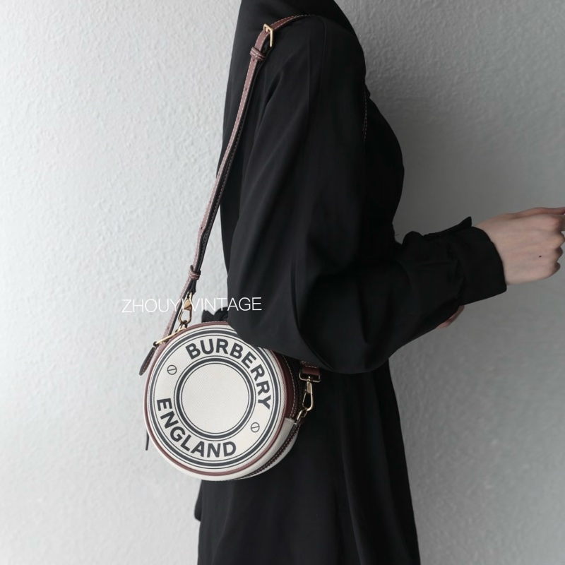 【極新🎁 好溫柔】 Burberry 巴寶莉 圓餅包 斜背包（專櫃63,000)-21
