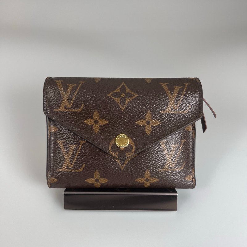 LV M62472/晶片款 老花Victorine短夾-0