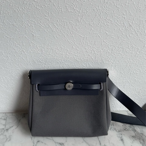 Hermes石板灰mini herbag 上身超美😻