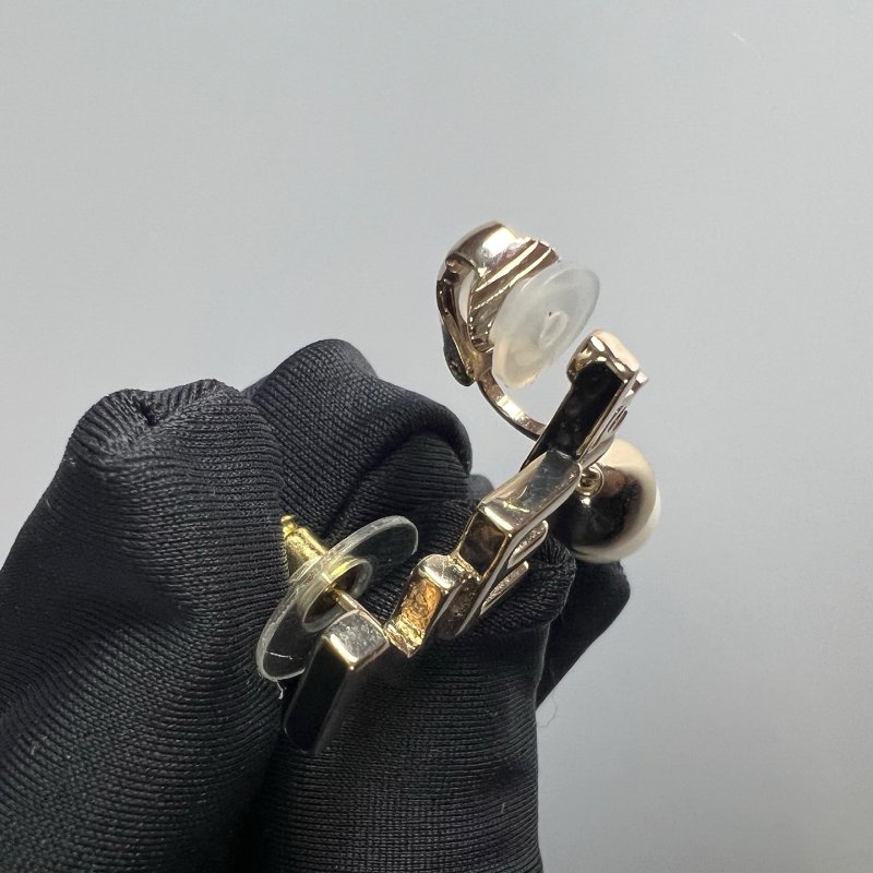 CHANEL 銀字母珍珠耳環 A22/K-3