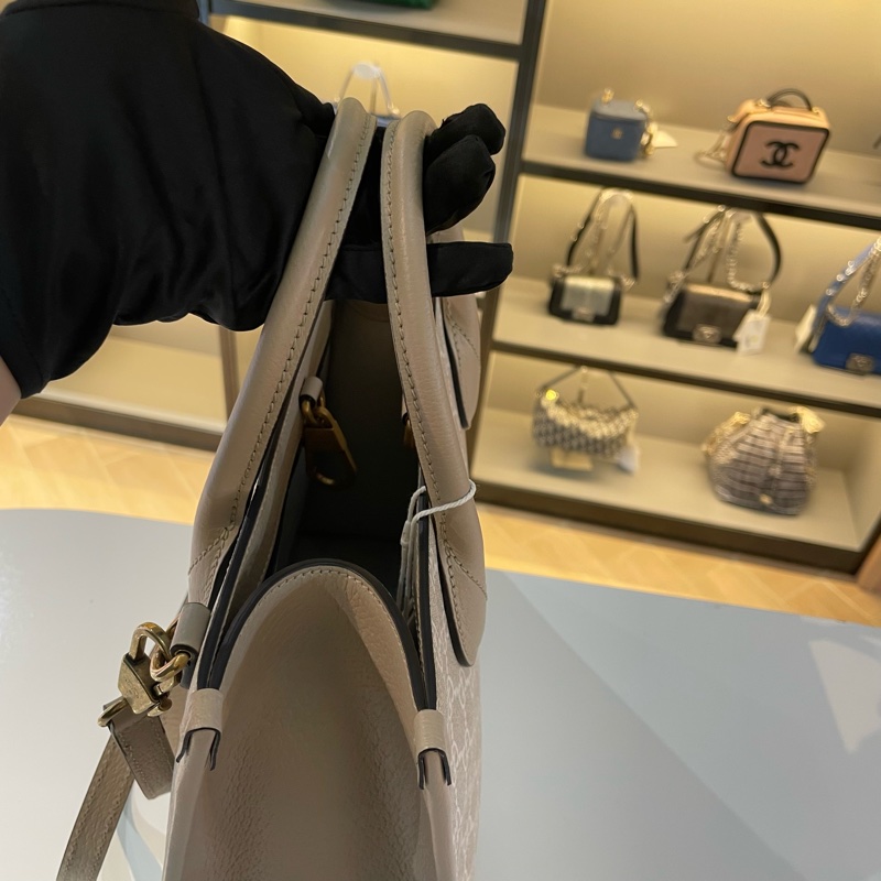 GUCCI 古驰 GG Retro系列 老花Logo互扣双G-9