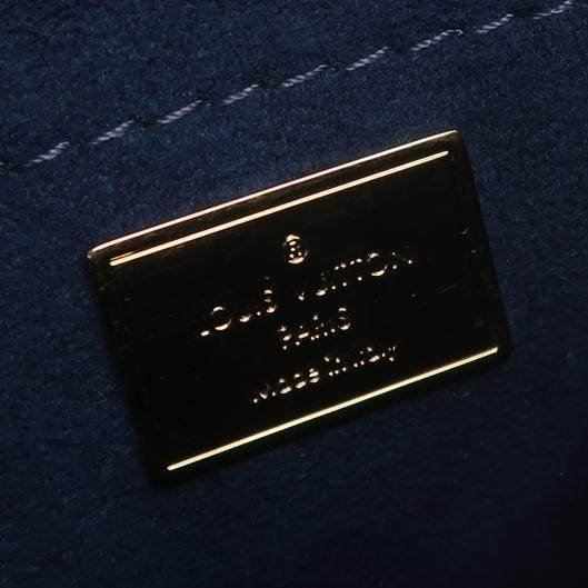 Louis Vuitton(LV)Spring Street牛皮漆皮老花壓紋S-lock鎖扣斜挎包單肩包晶片款-7