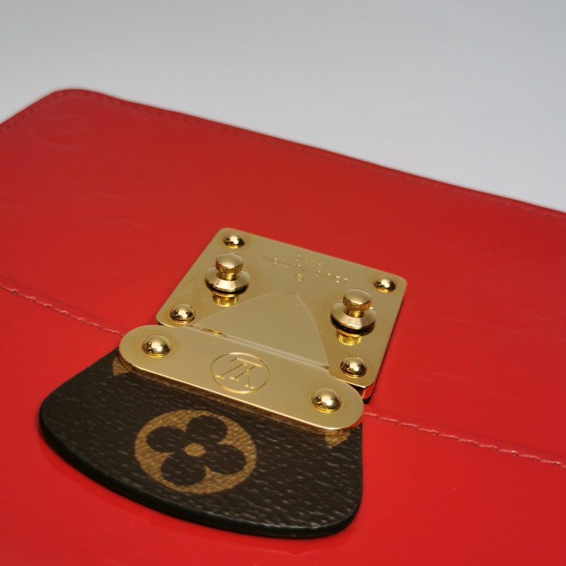 Louis Vuitton(LV)Spring Street牛皮漆皮老花壓紋S-lock鎖扣斜挎包單肩包晶片款-9