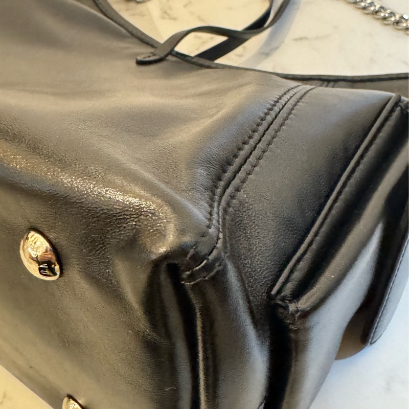 LV 黑皮革carry all pm 最搶手的黑武士😻-7