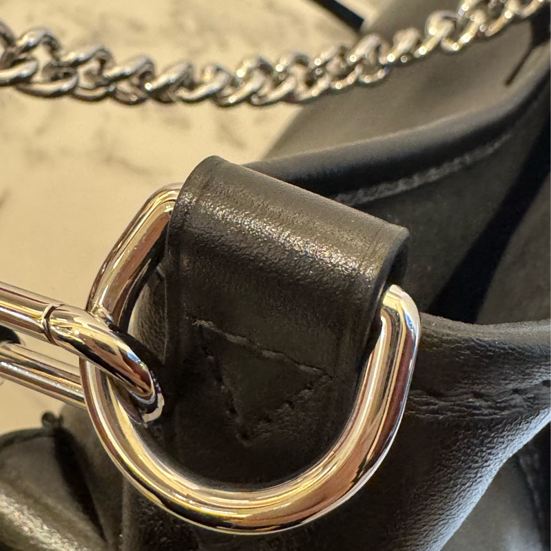 LV 黑皮革carry all pm 最搶手的黑武士😻-27