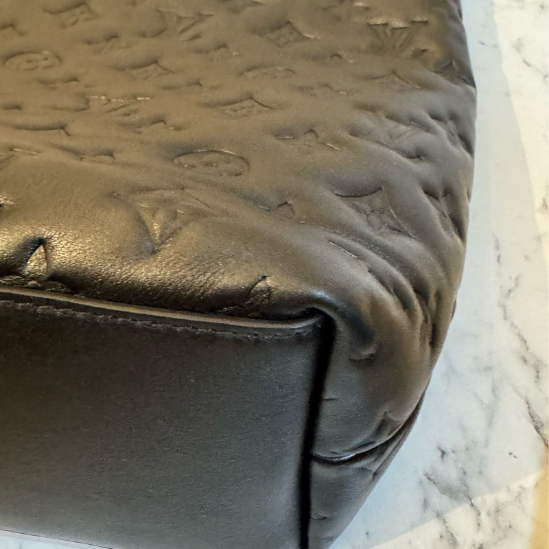 LV M12068黑壓紋 Coussin HOBO MM兩用包-7