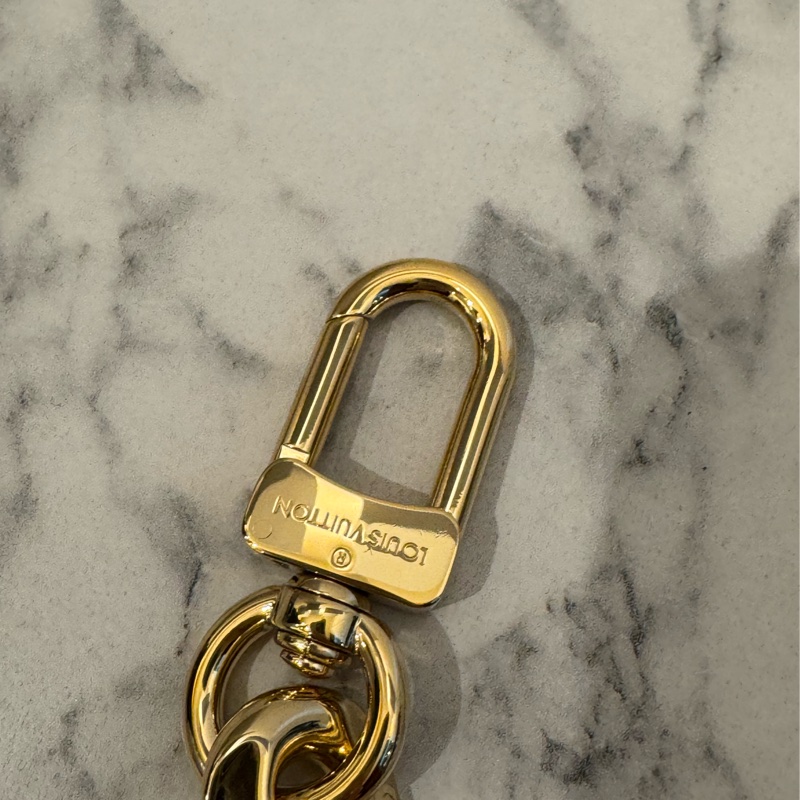 LV M12068黑壓紋 Coussin HOBO MM兩用包-32