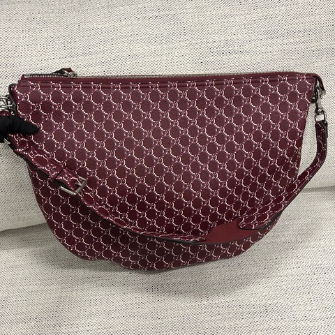 Gucci 新款安可拉红老花hobo 秀款