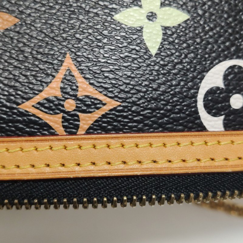 Louis Vuitton(LV)Milla植鞣革黑三彩銘牌徽標麻將包手提包-12