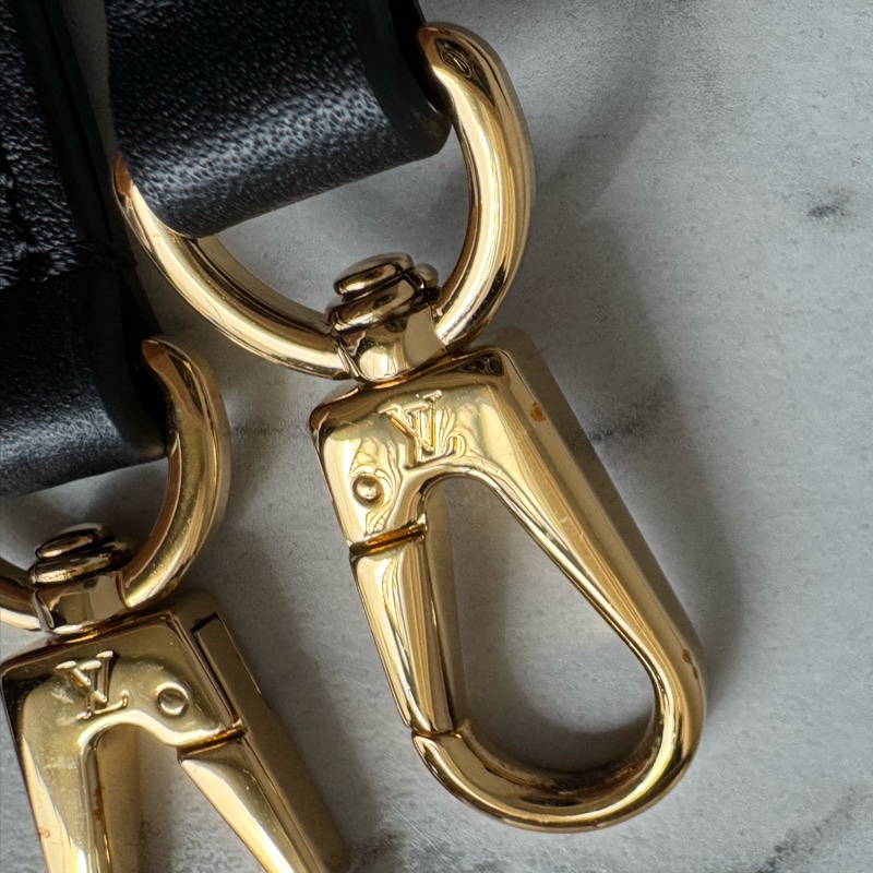 LV M44141花紋/黑Locky bb兩用包  絕版了🥹-23