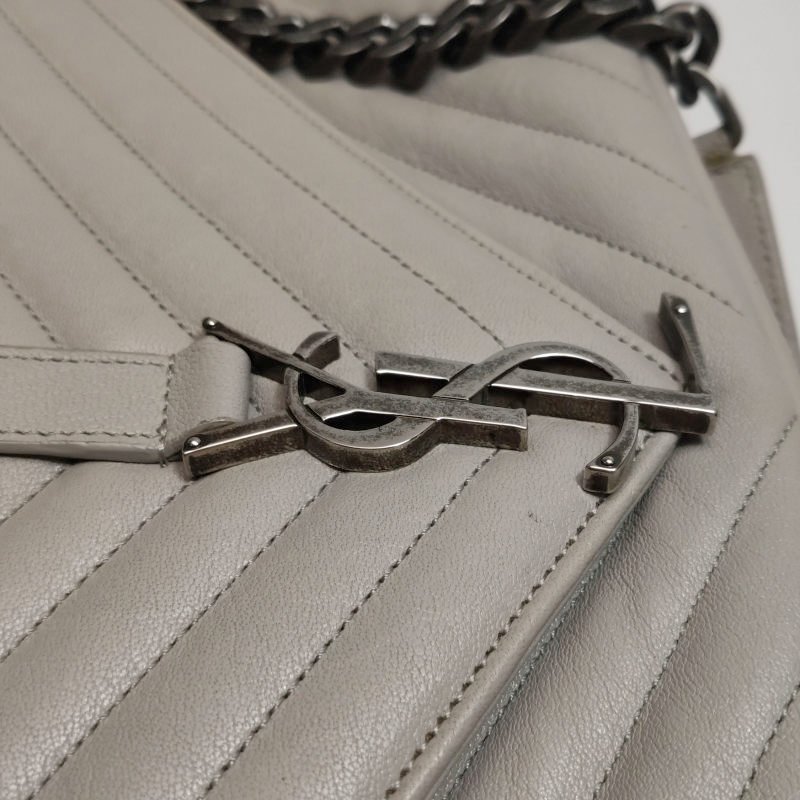 Saint Laurent College羊皮純色V紋YSL標誌單肩包-14