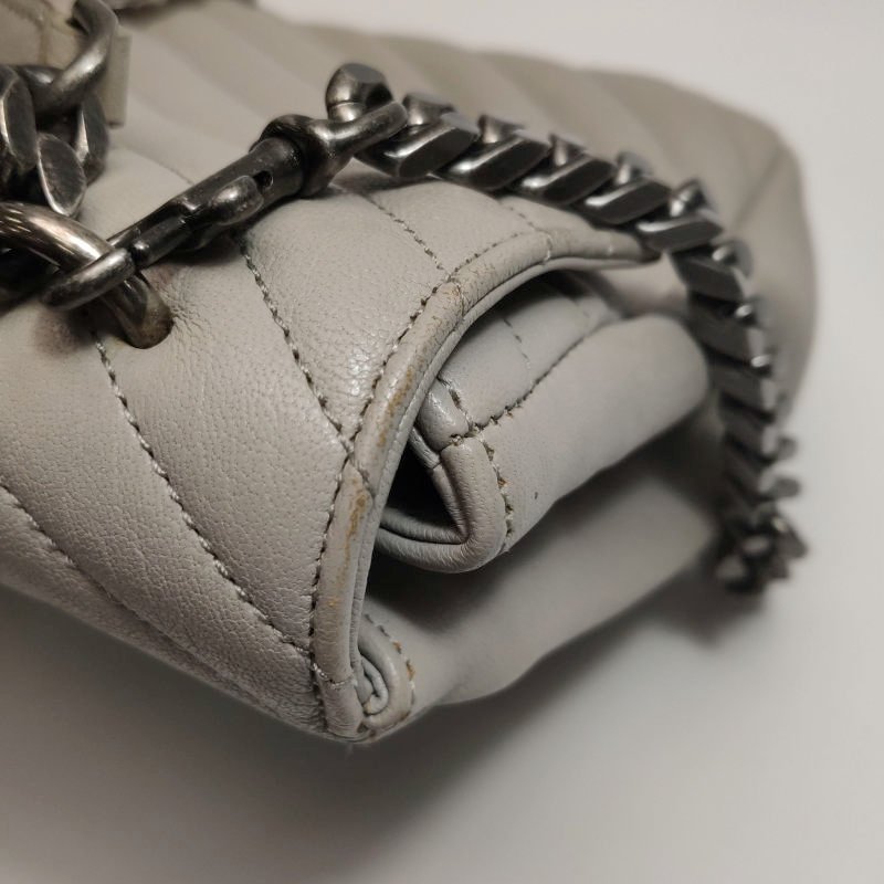 Saint Laurent College羊皮純色V紋YSL標誌單肩包-17