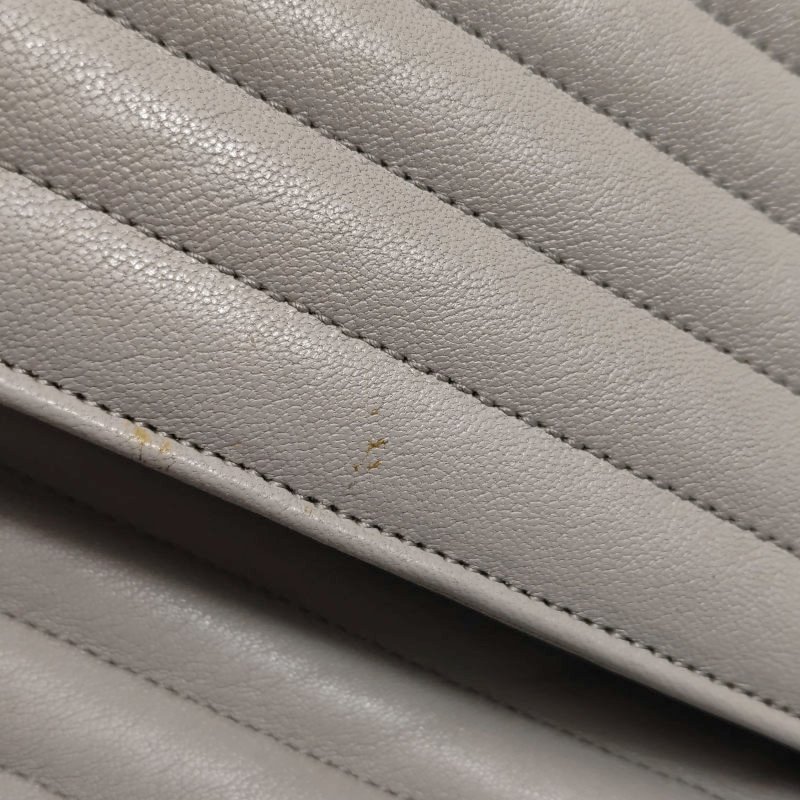 Saint Laurent College羊皮純色V紋YSL標誌單肩包-21