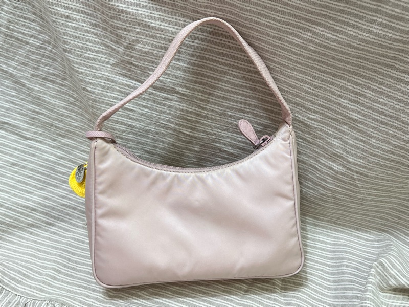 Prada hobo腋下包 櫻花粉-1