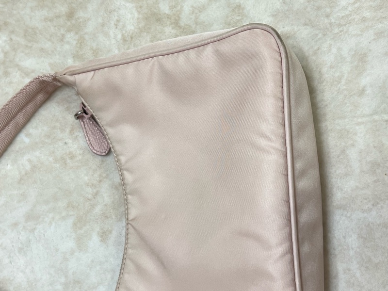 Prada hobo腋下包 櫻花粉-6