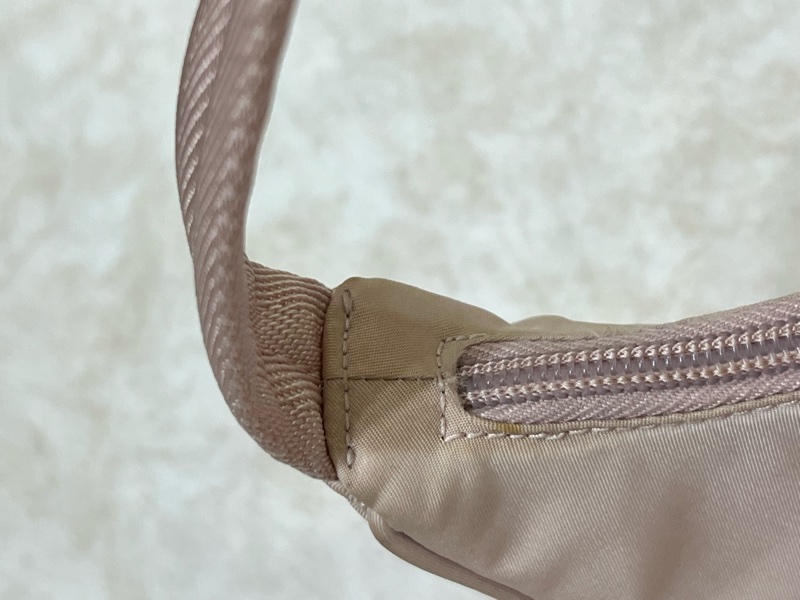 Prada hobo腋下包 櫻花粉-9