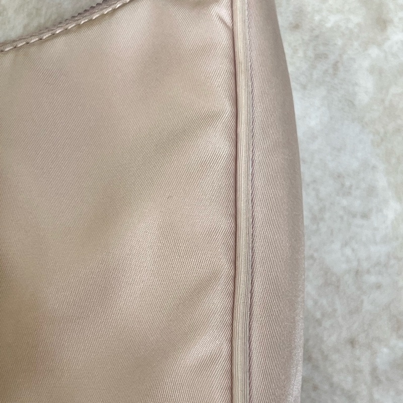 Prada hobo腋下包 櫻花粉-12