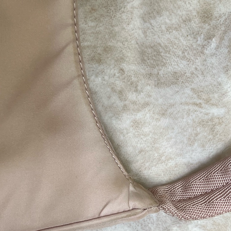 Prada hobo腋下包 櫻花粉-16