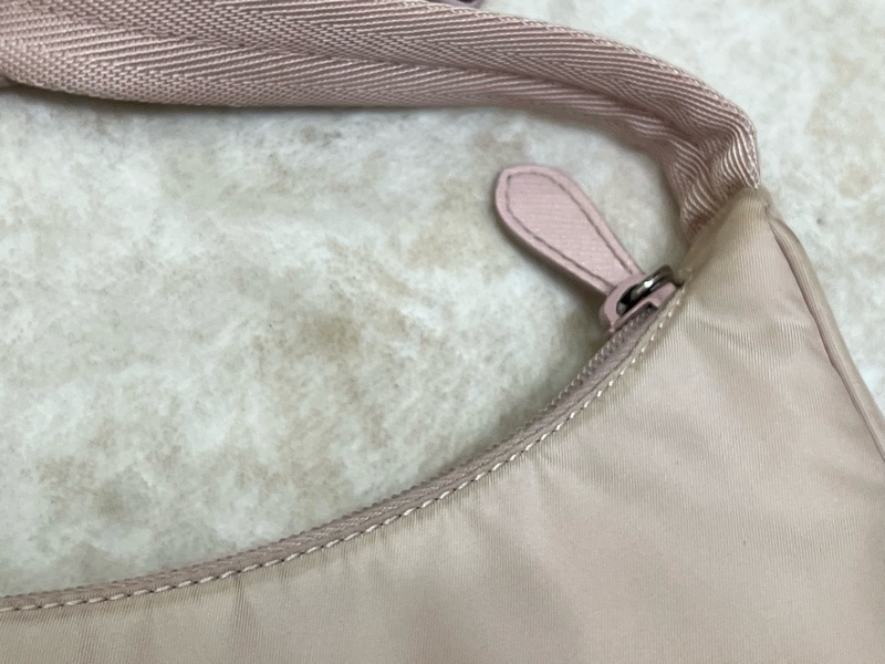 Prada hobo腋下包 櫻花粉-18