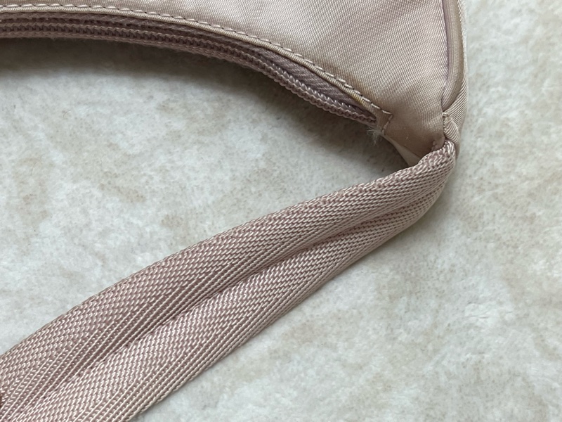 Prada hobo腋下包 櫻花粉-29