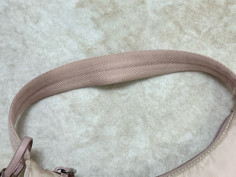 Prada hobo腋下包 櫻花粉-30