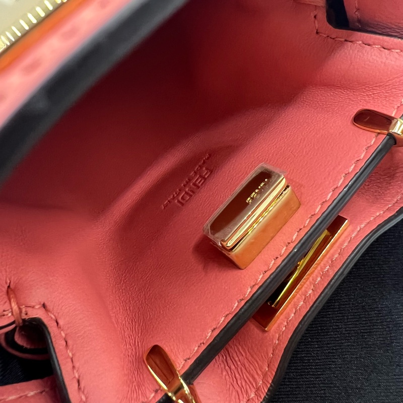 FENDI芬迪 Peekaboo斜挎手提包 粉色-11