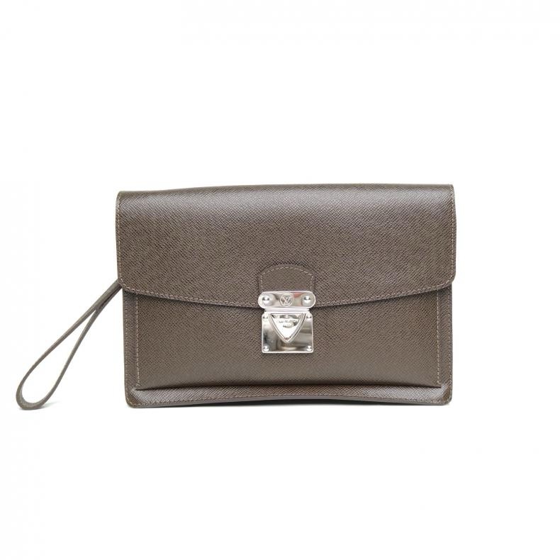 LOUIS VUITTON 深棕色牛皮2010十字紋插扣手拿包-0